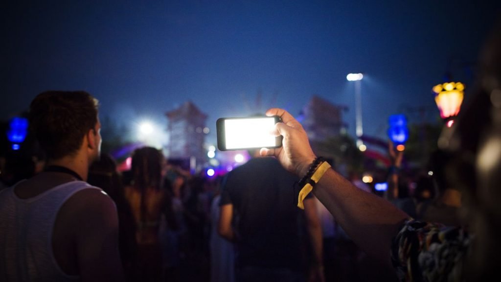 Promoting the experience: how WiFi can boost influencer marketing at festivals