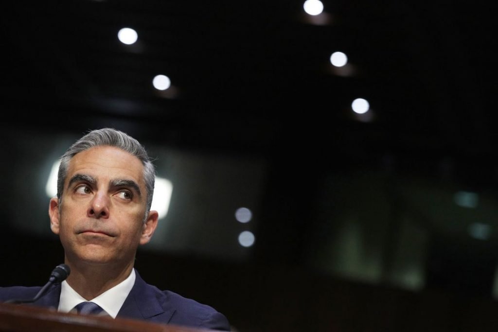 Facebook Kisses up to Banks as Pushback Threatens Libra Crypto