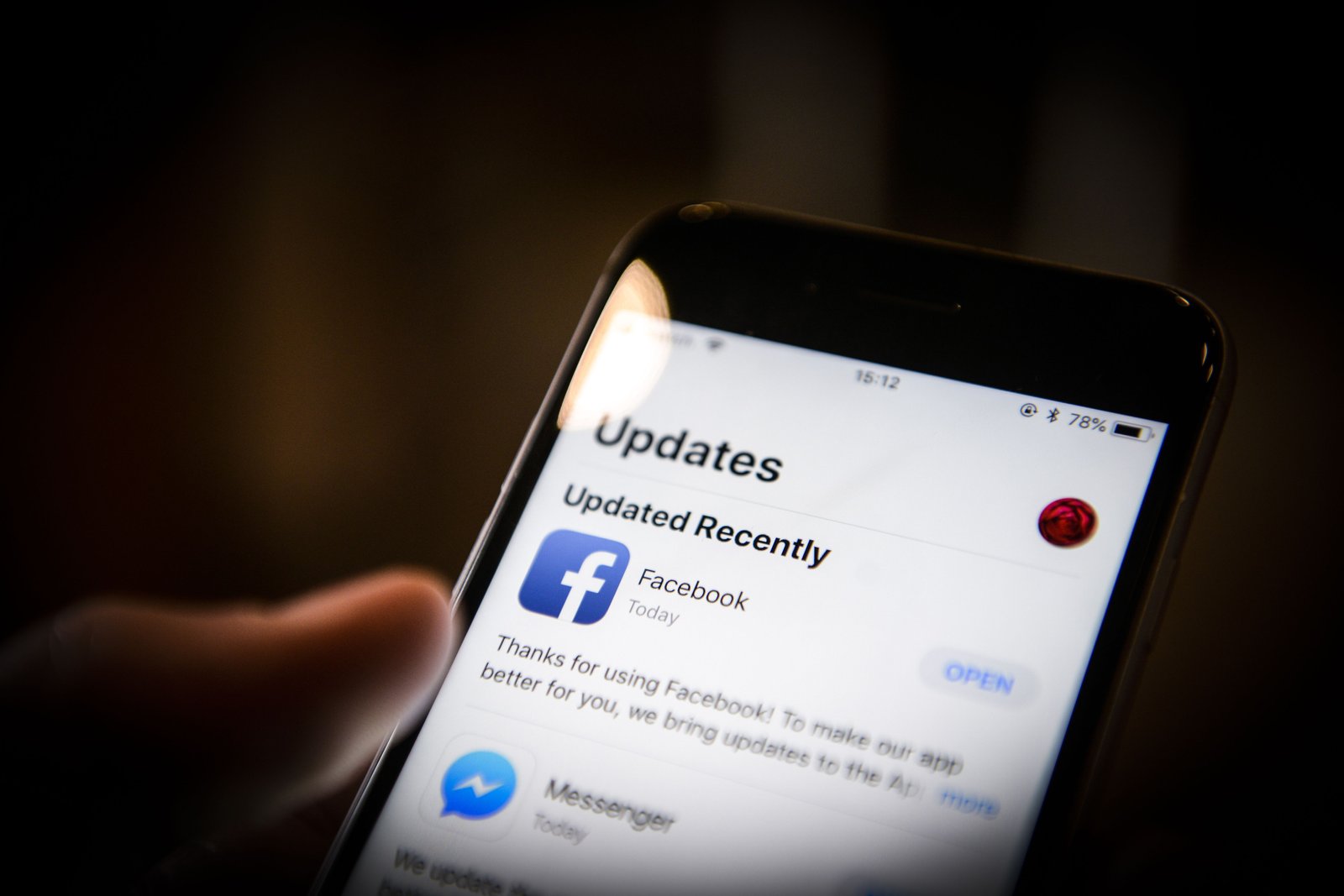 Facebook pilloried over iPhone ‘secret camera access’ bug