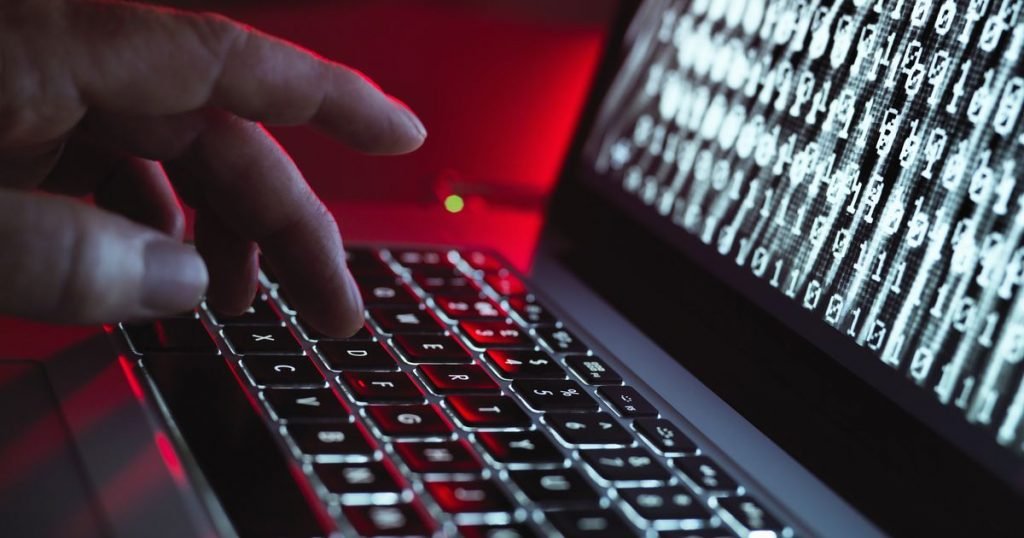 Sorry Mac owners, a new report says Windows PCs are safer from malware