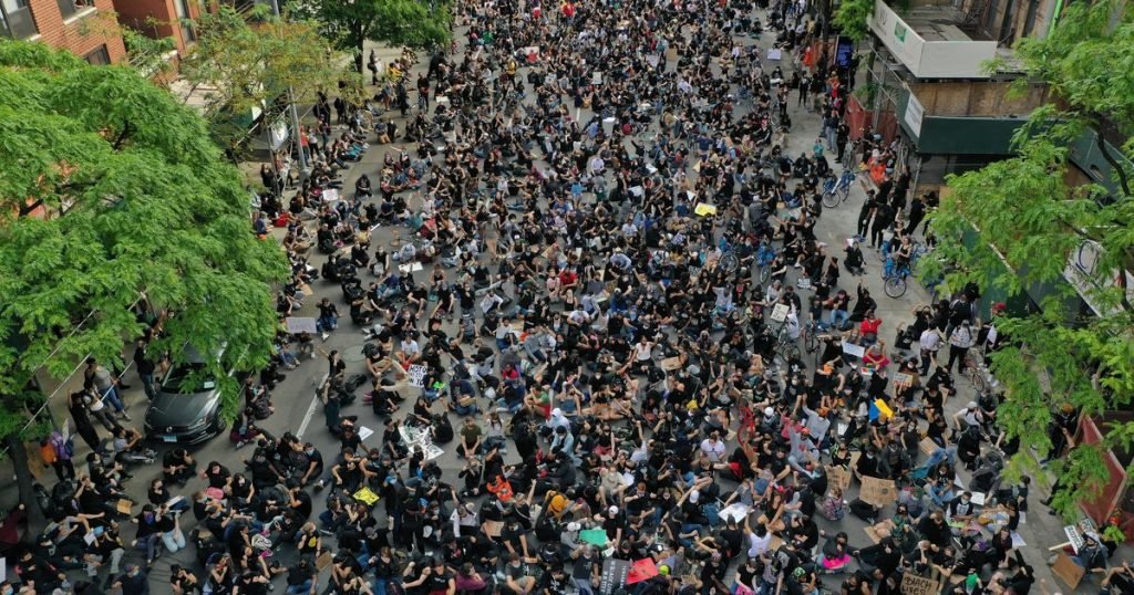 How to blur people’s faces in protest photos — and why you should do it