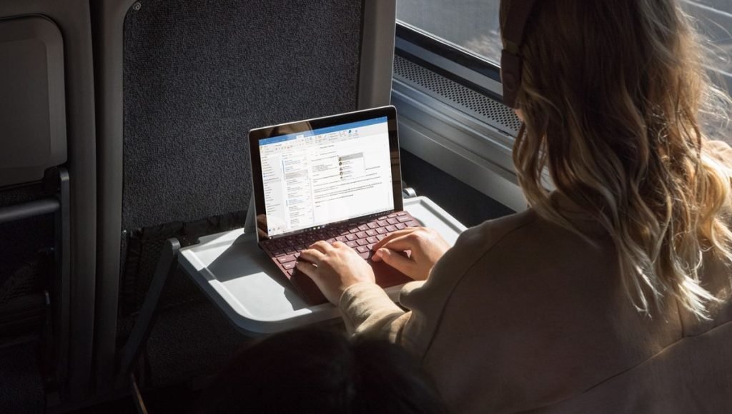 Microsoft lets Windows 10 customers get greater control over their data