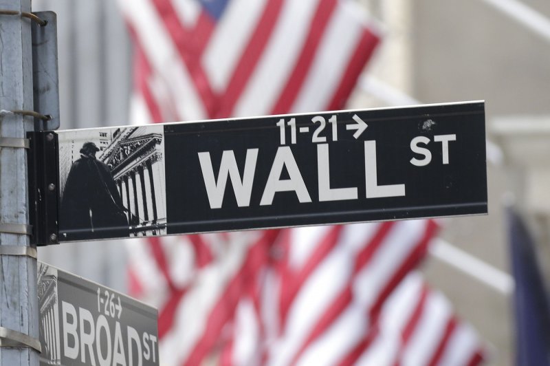 Tech stocks drag down Nasdaq, bitcoin falls after Elon Musk tweet