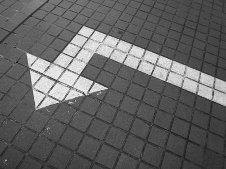 Why A Bitcoin Spike To $33,000 Could Signal Danger For Retail Investors