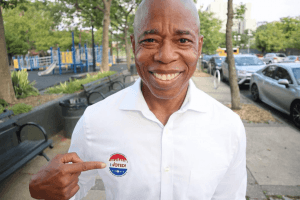 Odds-on Mayor Favorite Will Make NYC ‘Bitcoin Center,’ Issues Miami Warning