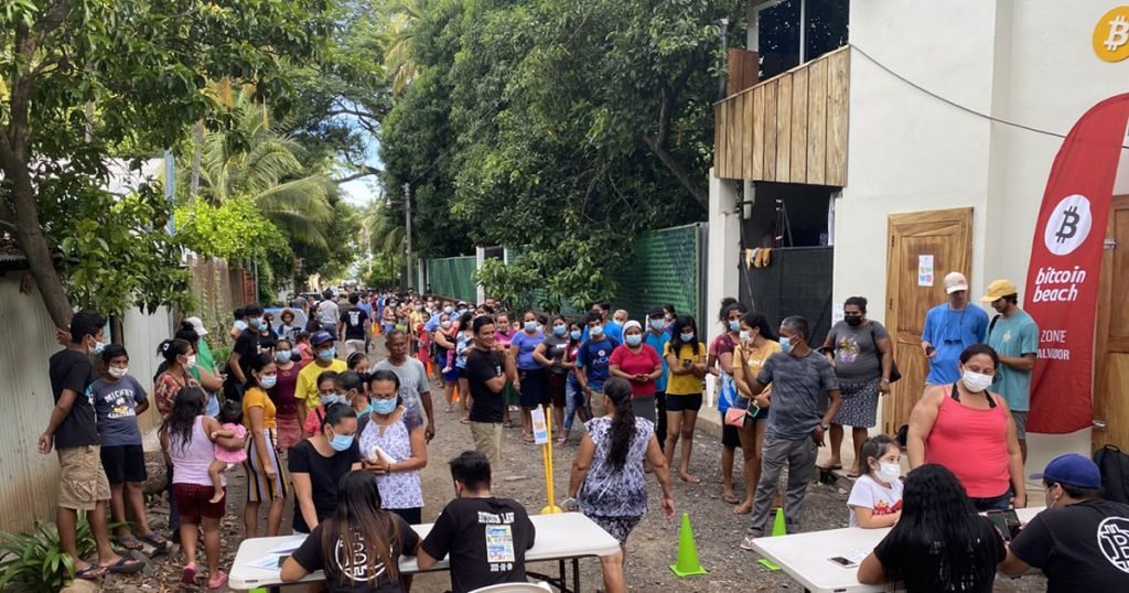 El Salvadorians are adapting to life with Bitcoin, but it’s not smooth sailing