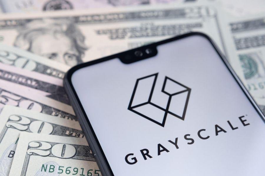 Grayscale Officially Begins Bitcoin ETF Journey, Facebook Pilots Novi With Coinbase + More News