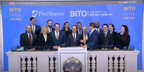 Bitcoin Futures ETF Exceeds Expectations, Trades $1 Billion On Day One