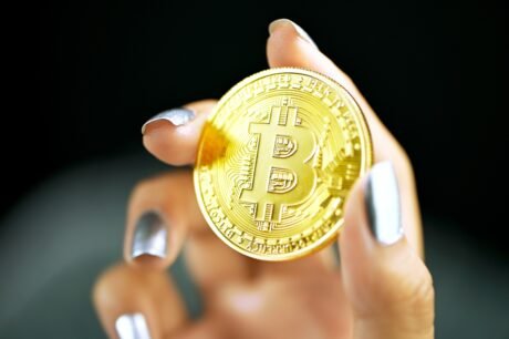 Bitcoin Funding Rates Fall Below Zero In Market Sentiment Reset