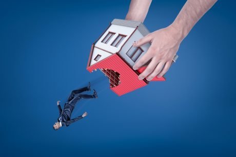 Bitcoin Resumes Decline, What Could Trigger More Downsides