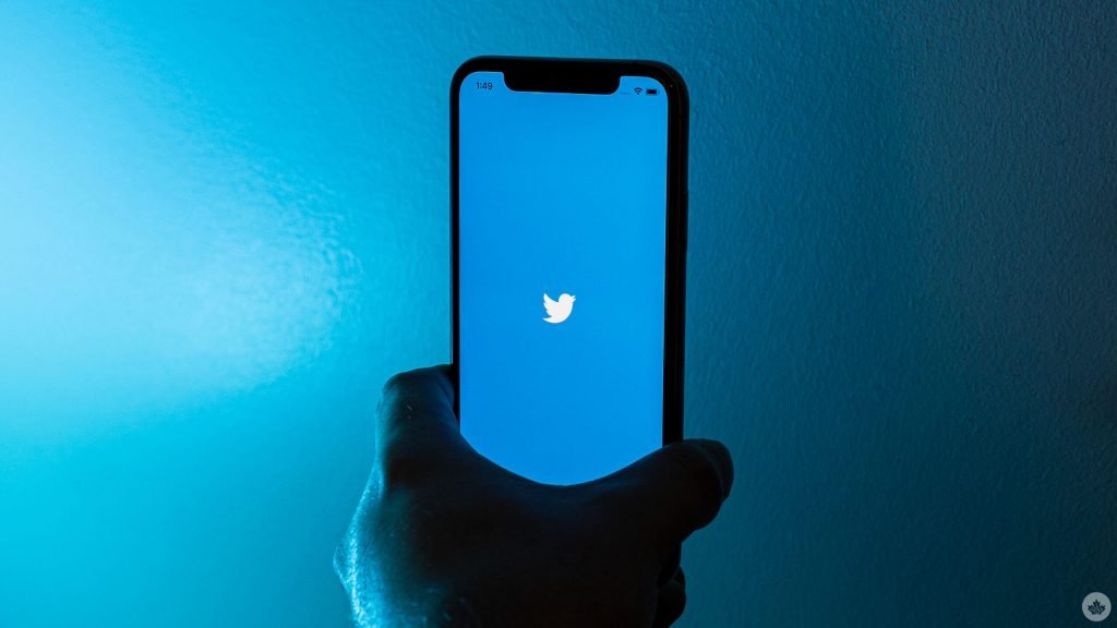 Twitter testing ability to edit who can reply to live tweets on iOS, Android