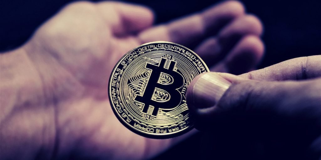 Bitcoin Payments Decline as Other Cryptos Grow in Payment Usage