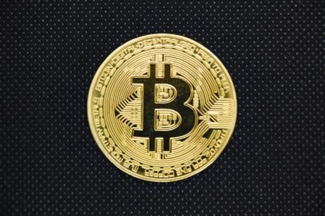 Market Update February 16: Bitcoin $44,000 Value Still Unstable