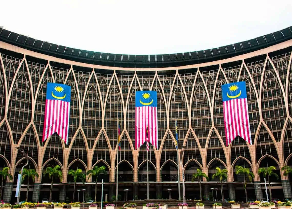 Malaysia’s Ministry Backs Proposal To Legalize Cryptocurrency