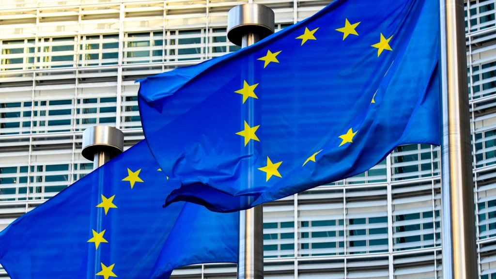 Sweeping EU tech legislation could force messaging apps to work together
