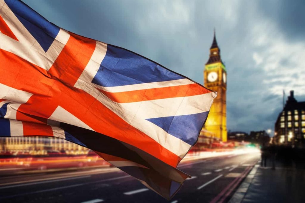 Cryptocurrency firms cast pearls to UK cops; top jobs, triple pay