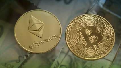 Cryptocurrency slump: Bitcoin slips to 22-month low, Ethereum at its lowest since late February