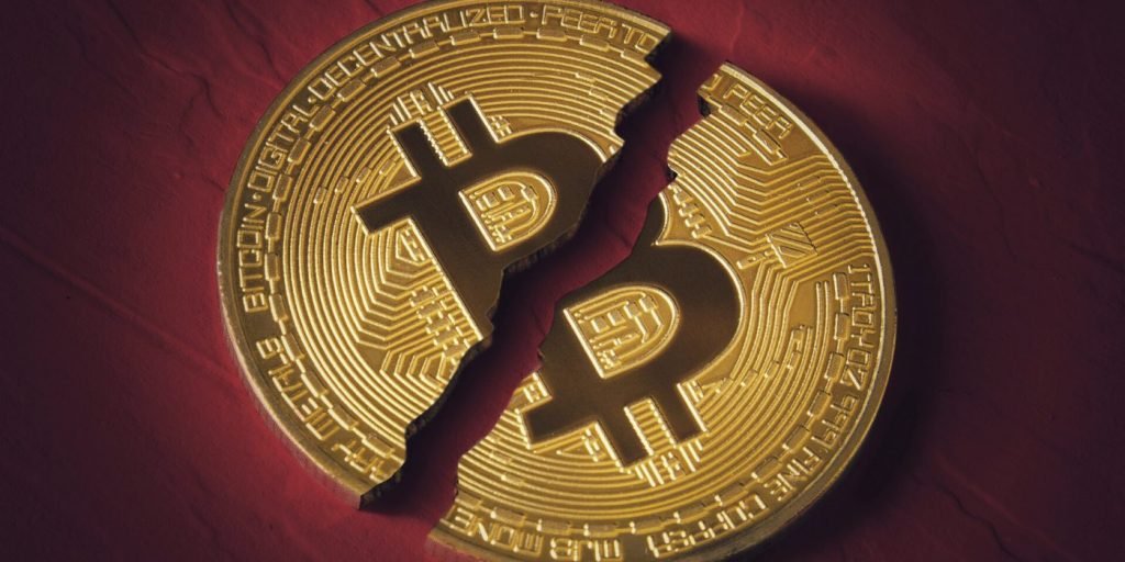 Bitcoin Falls Below $30K for the First Time Since July 2021