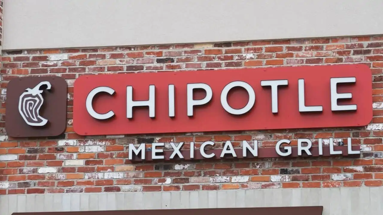 Chipotle Adds Native Option To Pay for Food With Crypto; Sets Community Buzzing
