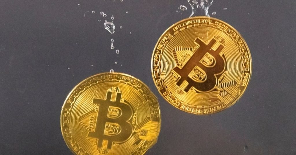 Bitcoin falls 7.03% to $20969.32 – Reuters