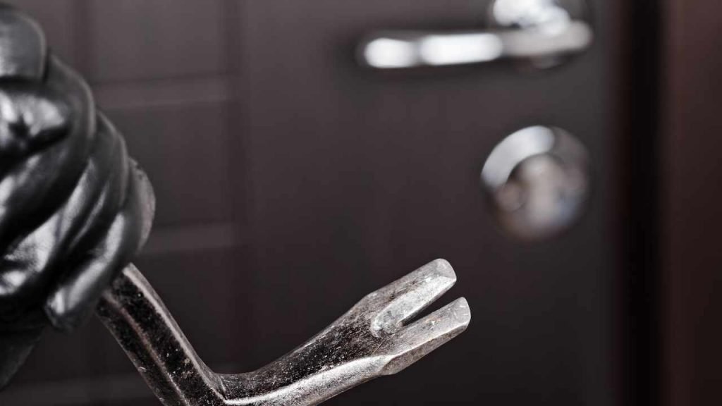 FBI Arrests 2 Men Planning ‘Violent’ Robbery of Bitcoin Worth Millions of Dollars — They Face 20 Years in Prison