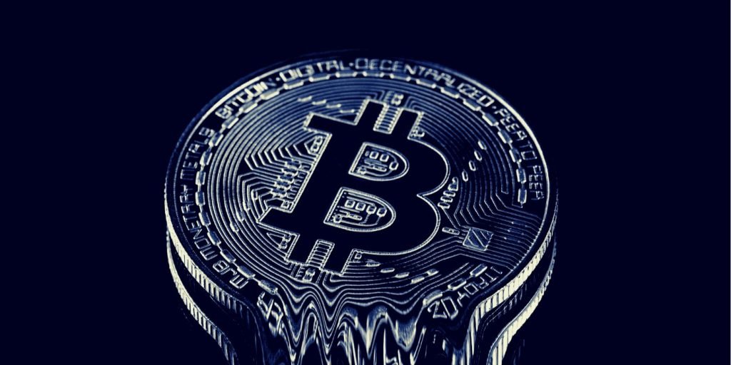 Institutional Investors Have Sold $5.3 Billion in BTC Since LUNA Bust