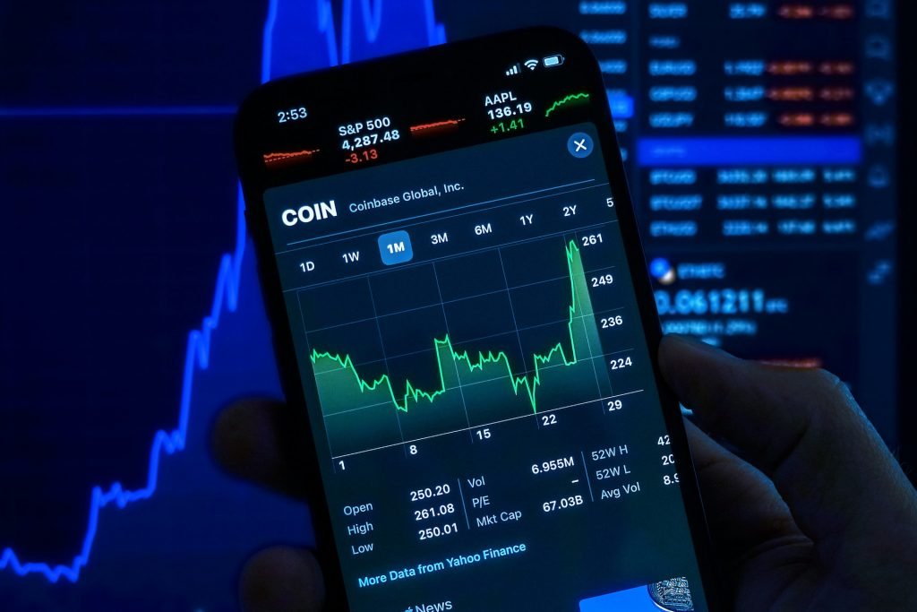 Three Super Rewarding Tokens to Buy in 2022 – Dogecoin, Carlossy Caterpillar, and Uniswap