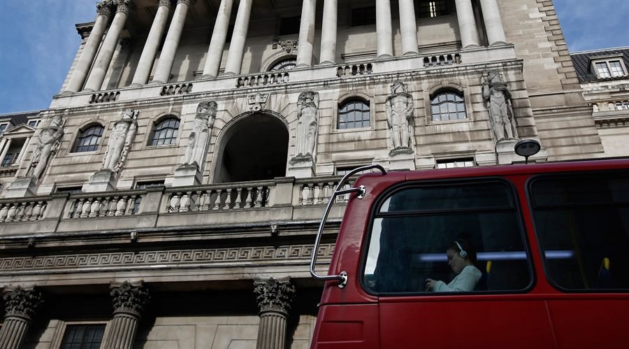 Bank of England’s FX Dealer Chris Mills Departs after 18 Years