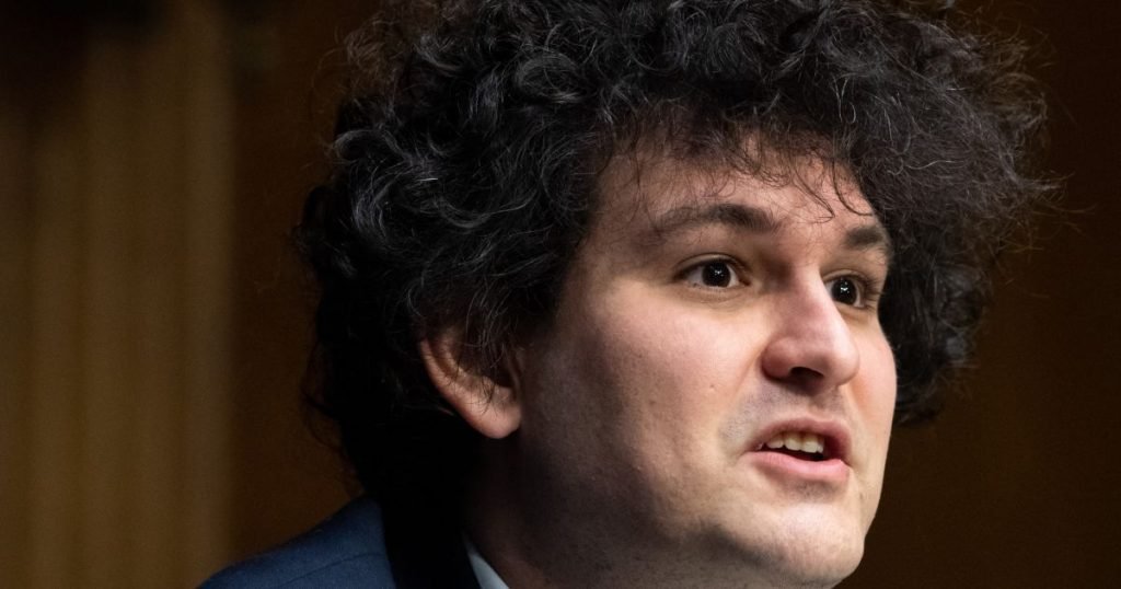 Crypto giant FTX collapses into bankruptcy