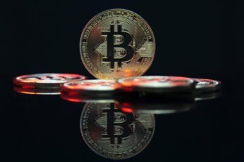 Bitcoin’s dip to $16,000 threw 50% of BTC wallets into losses