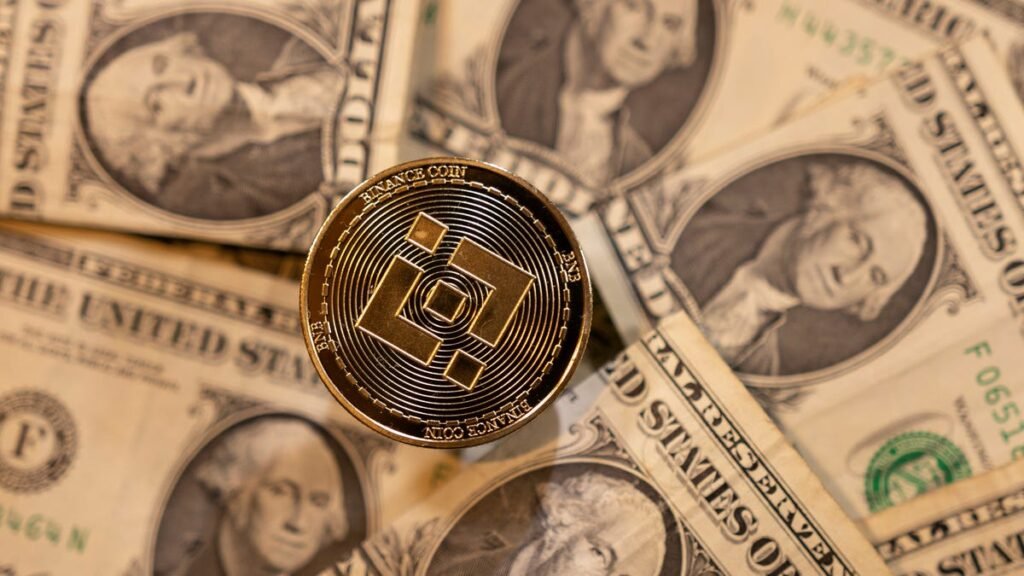 Why stablecoins maintain their dollar peg despite run risk