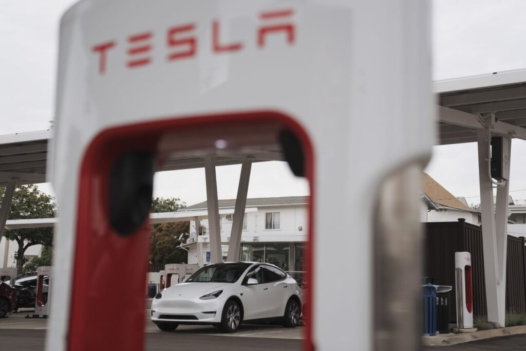 Social Media Buzz: Tesla, Mega Millions, Santos, Covid