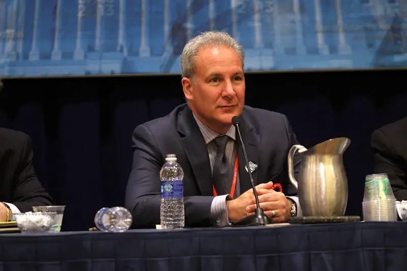 Peter Schiff’s Surprising Bow To Bitcoin: A Sign Of Changing Tides?
