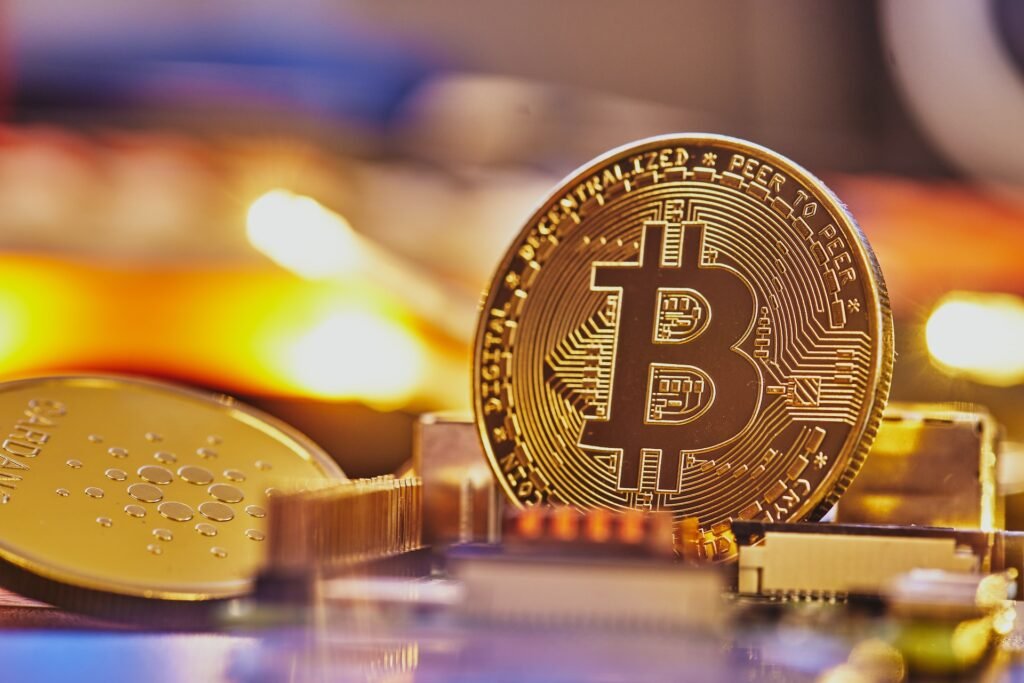 Cryptocurrency Prices Reflect Banking Crisis. Where Does It Leave Bitcoin, Avorak AI, and Dogecoin?