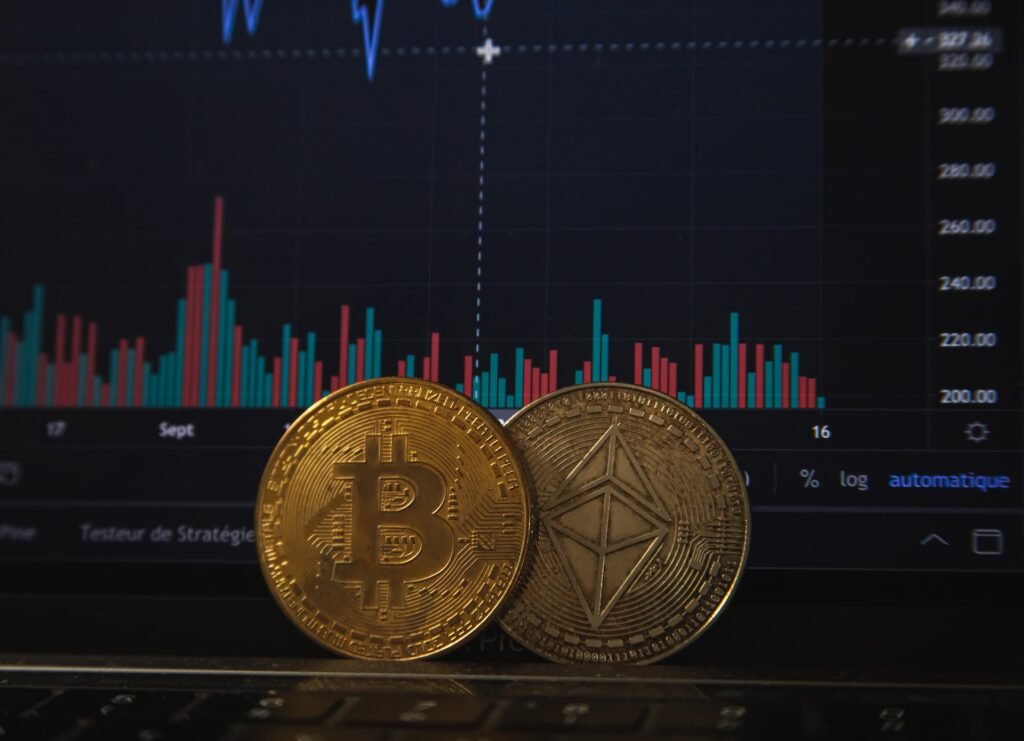 How the U.S. Debt Ceiling News May Impact Bitcoin, Ethereum, and Altcoins: Avorak’s Survival Strategy