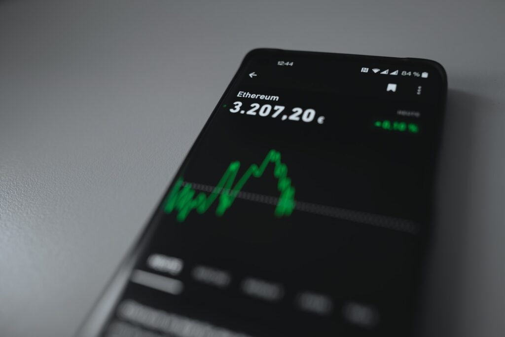 Here’s Why Bitcoin Whales think DigiToads (TOADS) is a better investment than Chainlink (LINK)