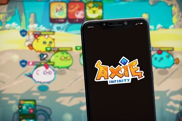 NuggetRush, Axie Infinity, and Decentraland revolutionizing play-to-earn