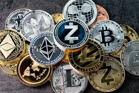 Crypto Analyst Projects $7 Trillion Market Cap For Altcoins – Here’s When