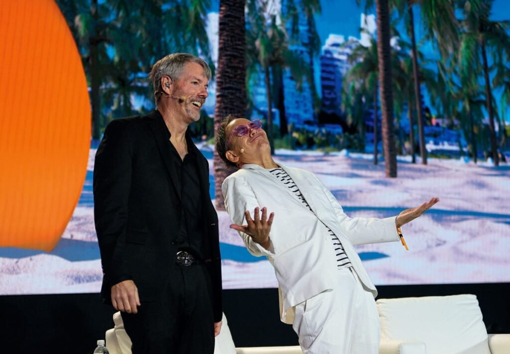 Michael Saylor’s MicroStrategy Is Now Up Nearly $1 Billion on Its Bitcoin Investment