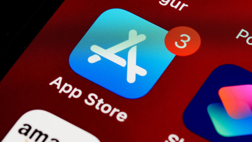 Apple drops WhatsApp, Telegram, Signal from China app store