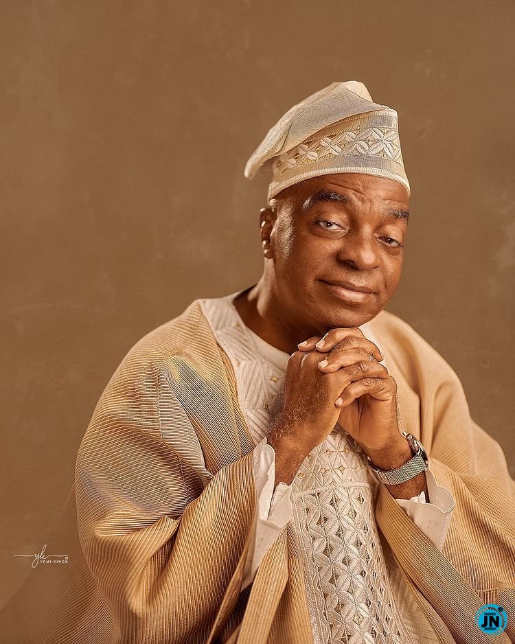Security personnel jogging behind Bishop Oyedepo’s Rolls Royce ignites debate