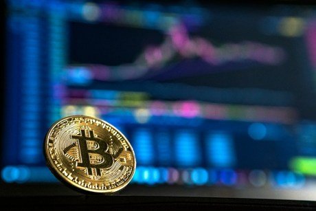 Bitcoin Needs Daily Close Above $76,000 To Confirm True Breakout: Analyst