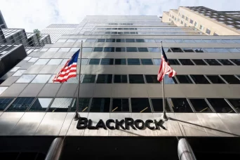 BlackRock Bitcoin ETF logs $318 million net inflows despite BTC price dip