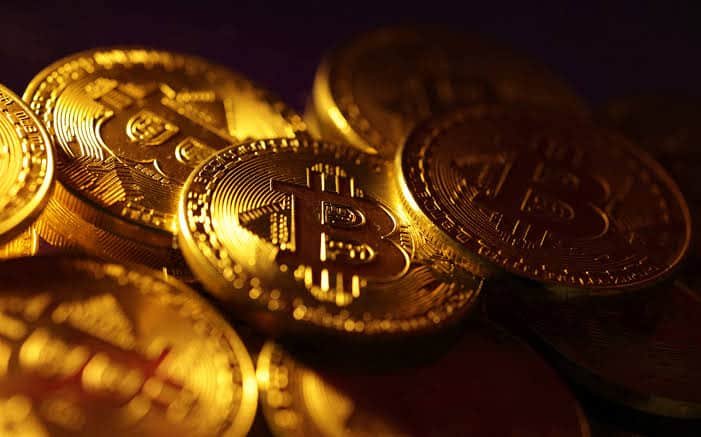 Bitcoin Drops to $90,000, its Lowest in 3 Weeks, after Trump Announces New Tariffs