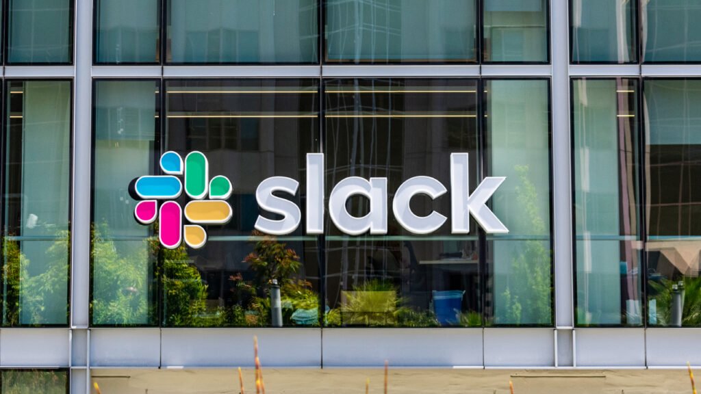 Slackのダイレクトメッセージ、実は会社も見られるかもしれない