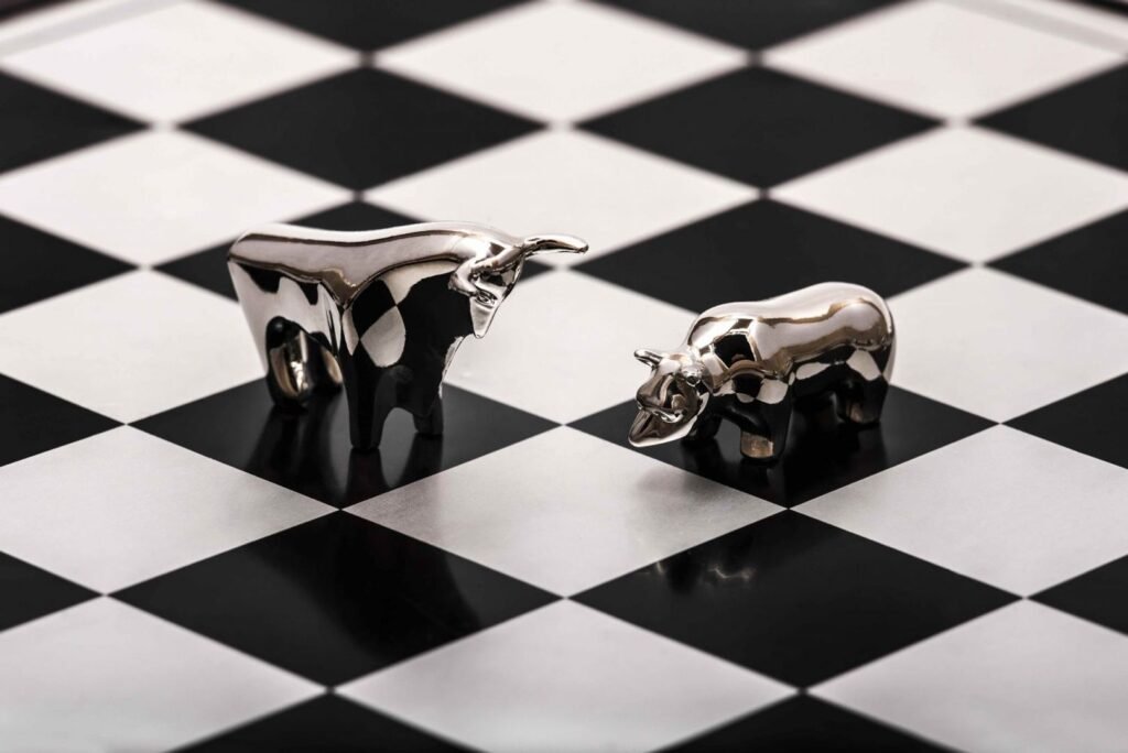 Bitcoin slide to $70,000 as stocks pause and Strategy’s BTC sale weighs on crypto