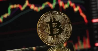 US stocks plunge as strong jobs data fuels rate hike fears, dragging Bitcoin below $62K