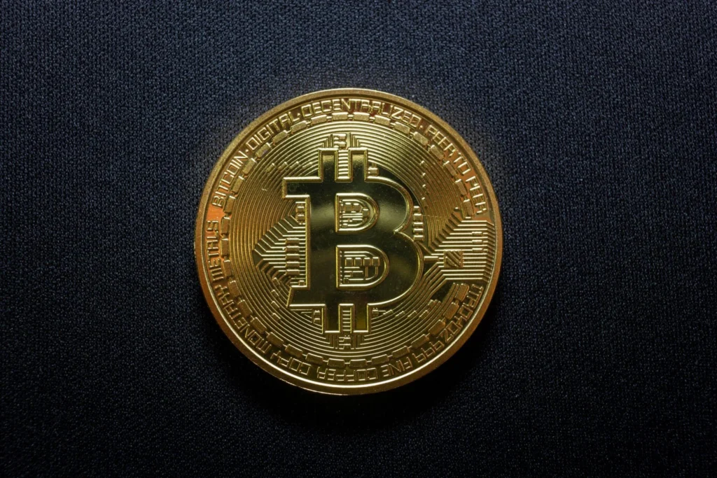 BlackRock and Fidelity Dominate U.S. Bitcoin ETF Flows